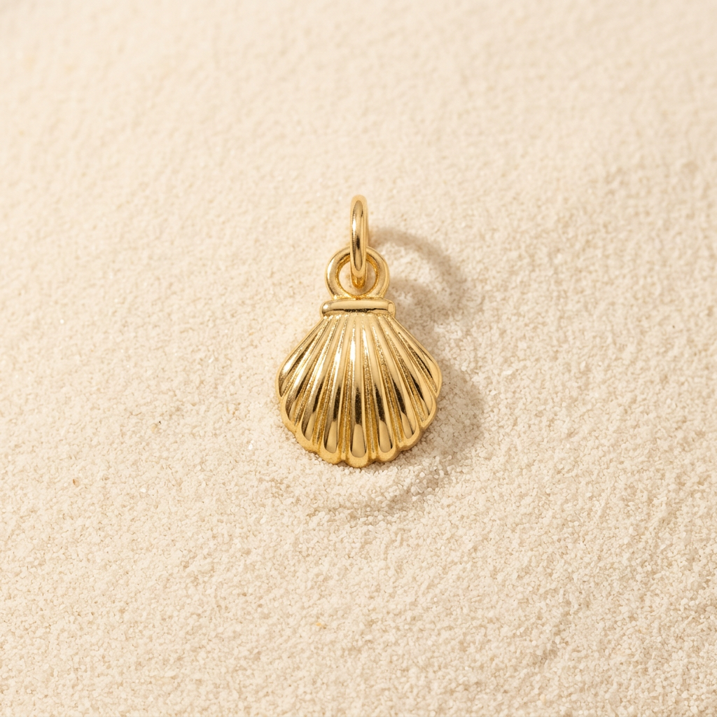 Gold Scallop pendant